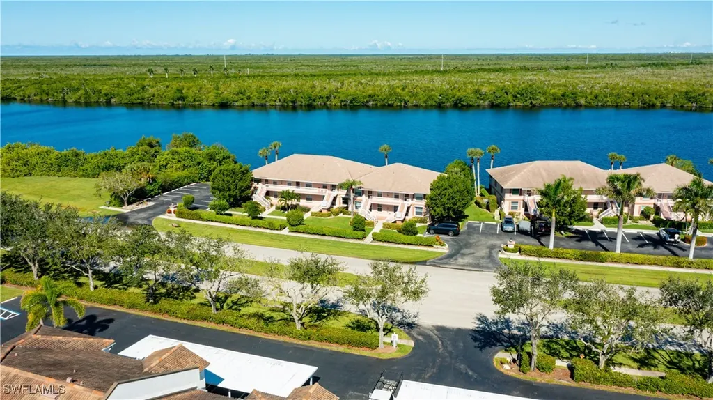 1015 Mainsail Drive Naples FL 34114