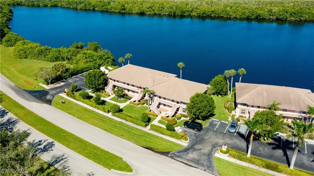 1015 Mainsail Drive Naples FL 34114