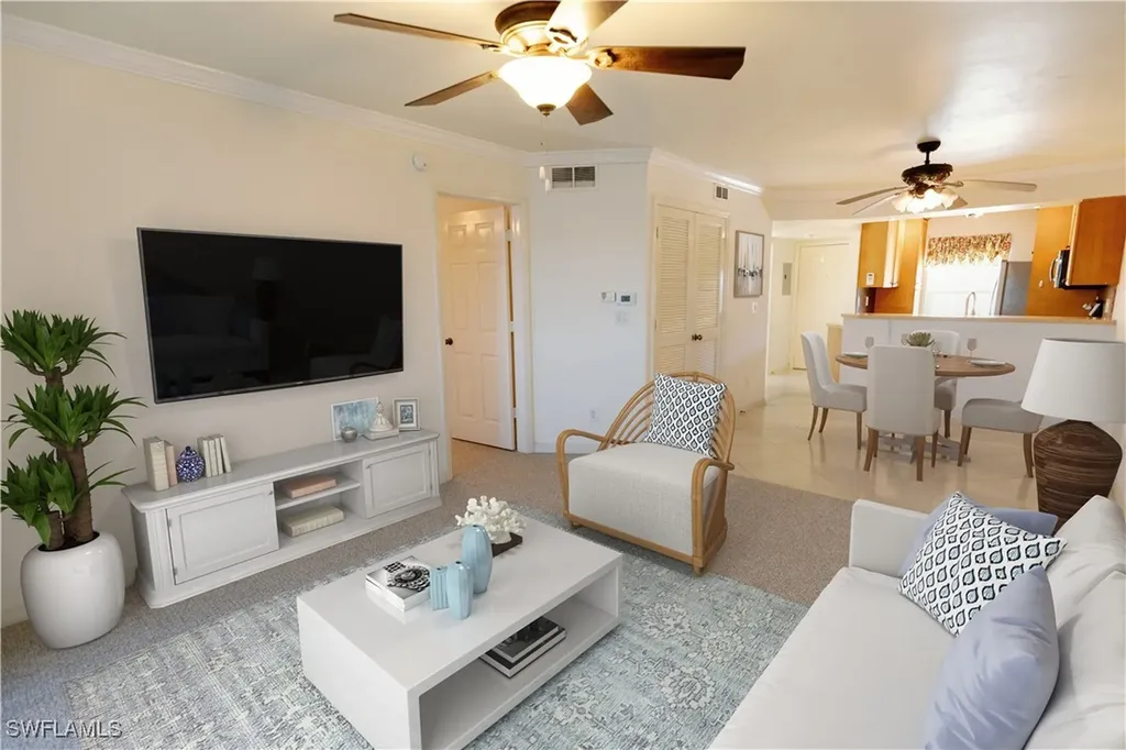 1015 Mainsail Drive Naples FL 34114