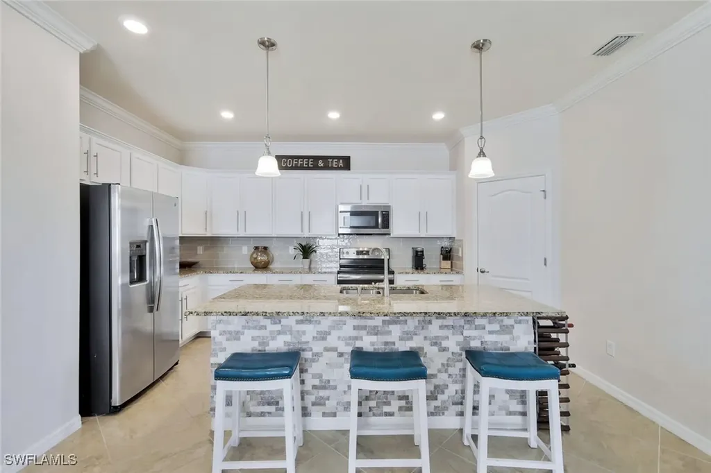 9207 Shadow Oak Lane Naples FL 34120