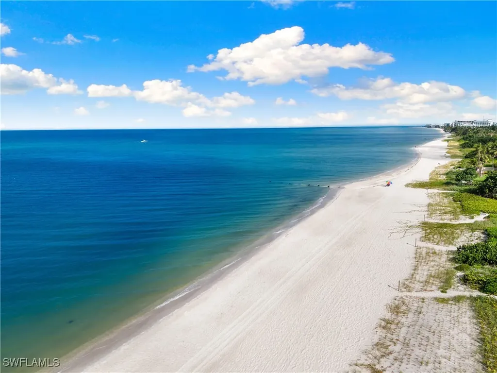 72 7th Street S Naples FL 34102