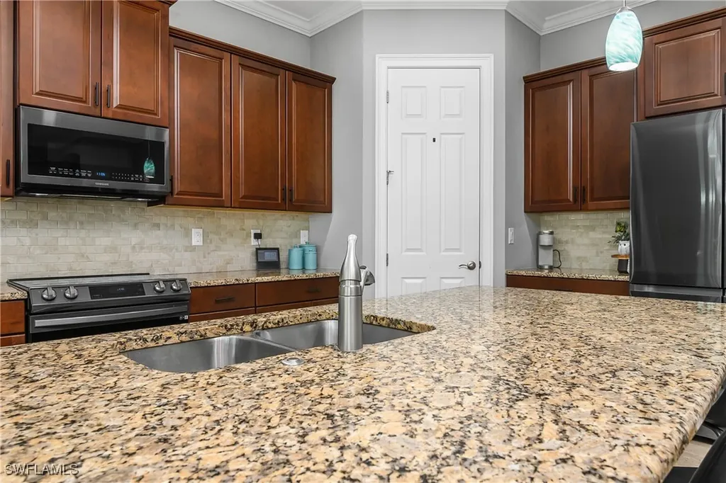 10167 Avonleigh Drive Bonita Springs FL 34135