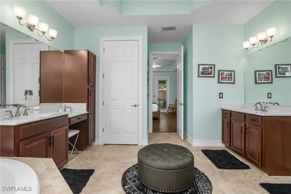 10167 Avonleigh Drive Bonita Springs FL 34135