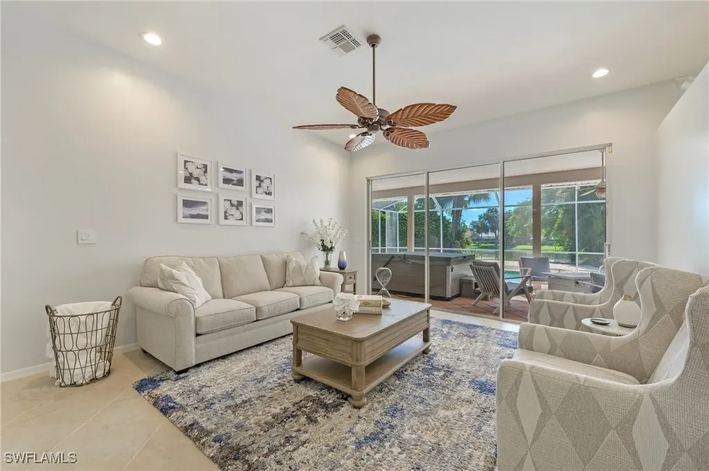 300 Wentworth Court Naples FL 34104