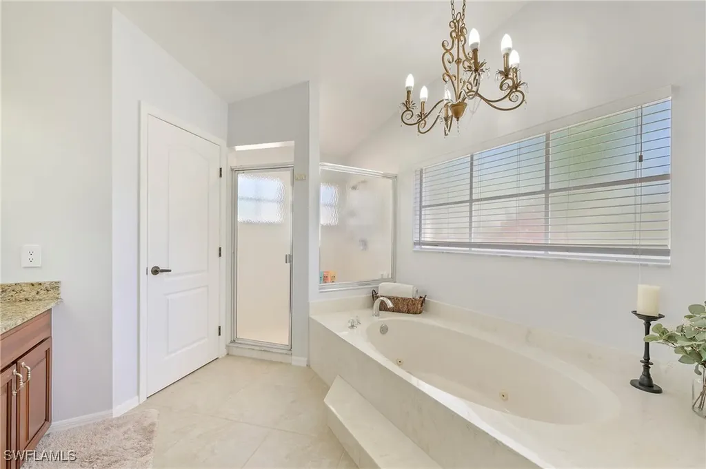 300 Wentworth Court Naples FL 34104