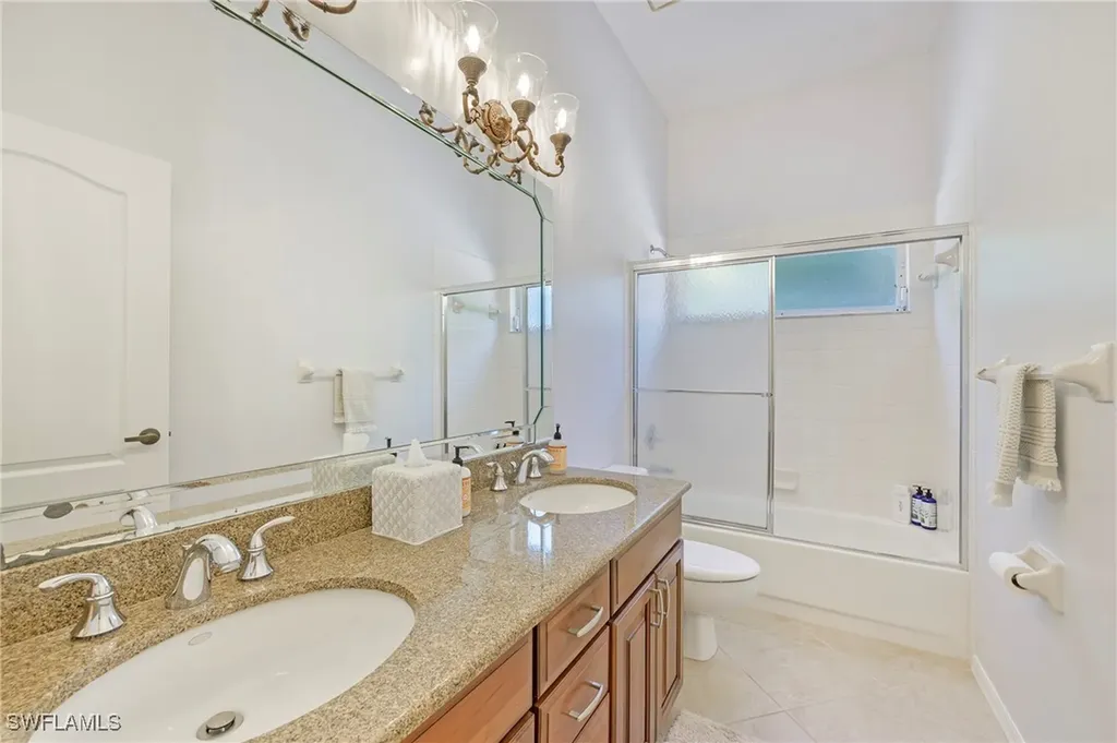 300 Wentworth Court Naples FL 34104