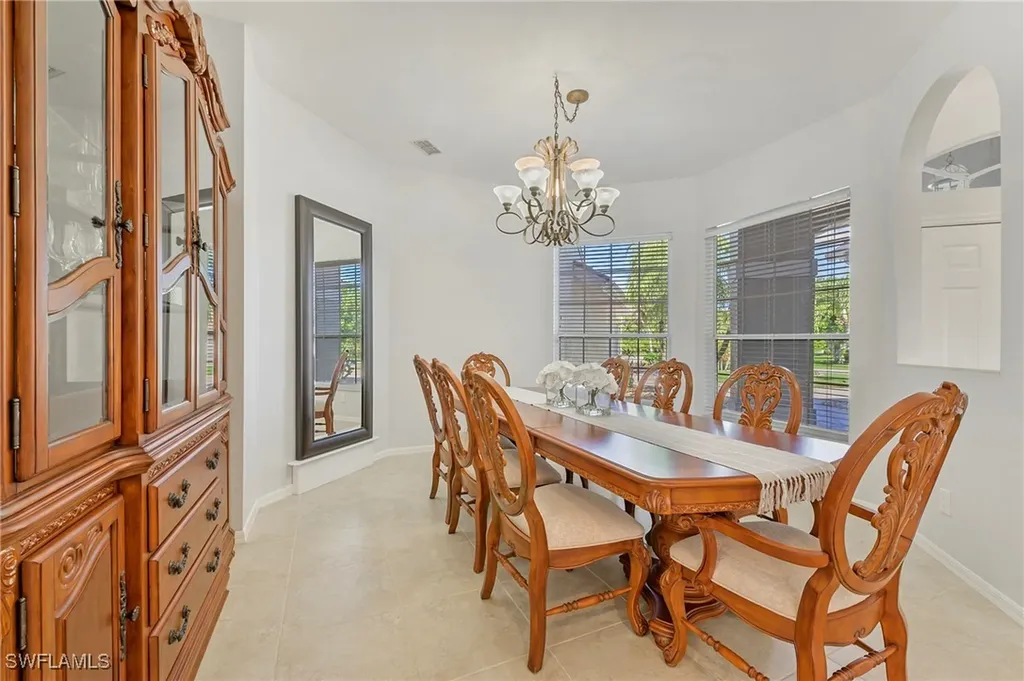 300 Wentworth Court Naples FL 34104