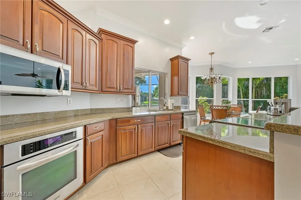 300 Wentworth Court Naples FL 34104