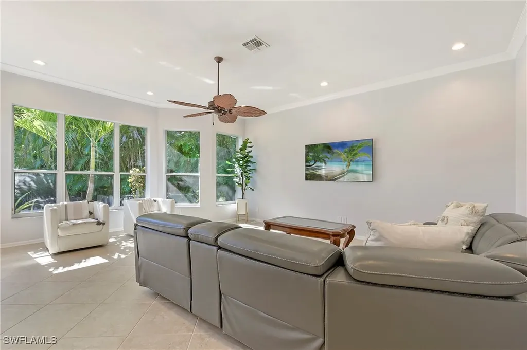 300 Wentworth Court Naples FL 34104