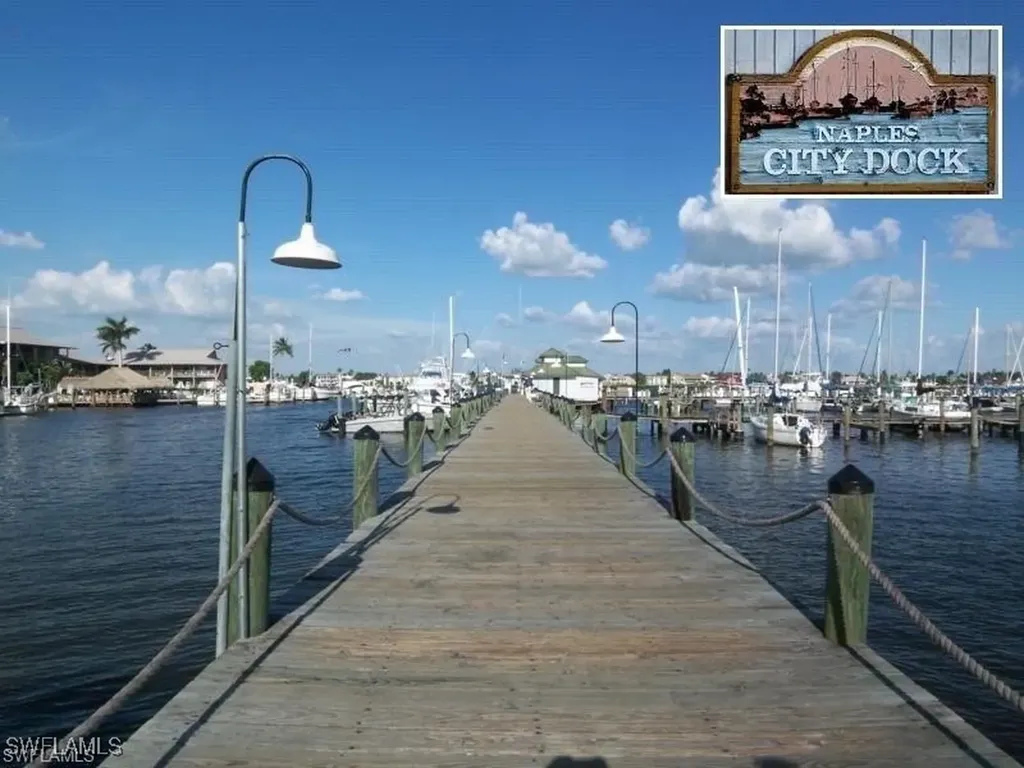 300 Wentworth Court Naples FL 34104