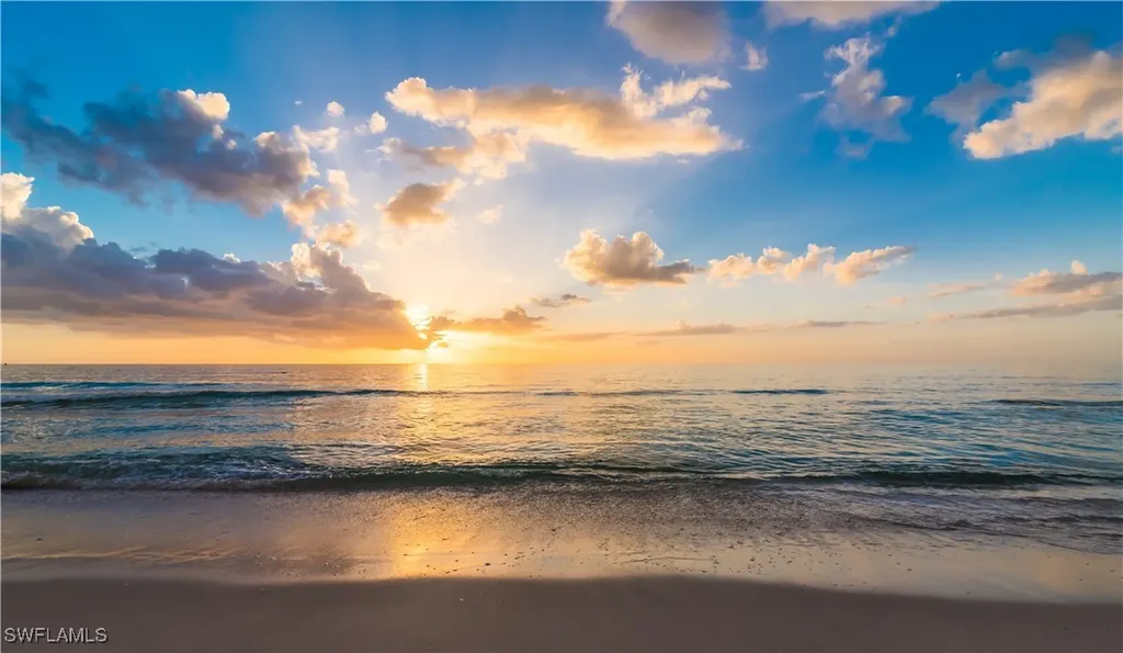 300 Wentworth Court Naples FL 34104