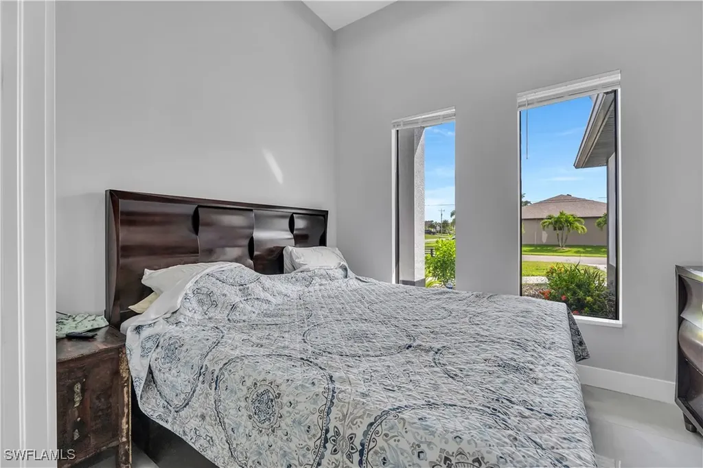 2218 SW 25th Street Cape Coral FL 33914