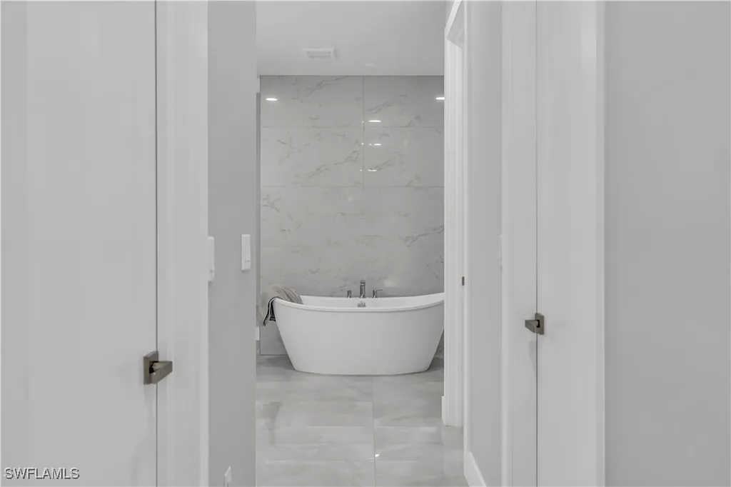 2218 SW 25th Street Cape Coral FL 33914