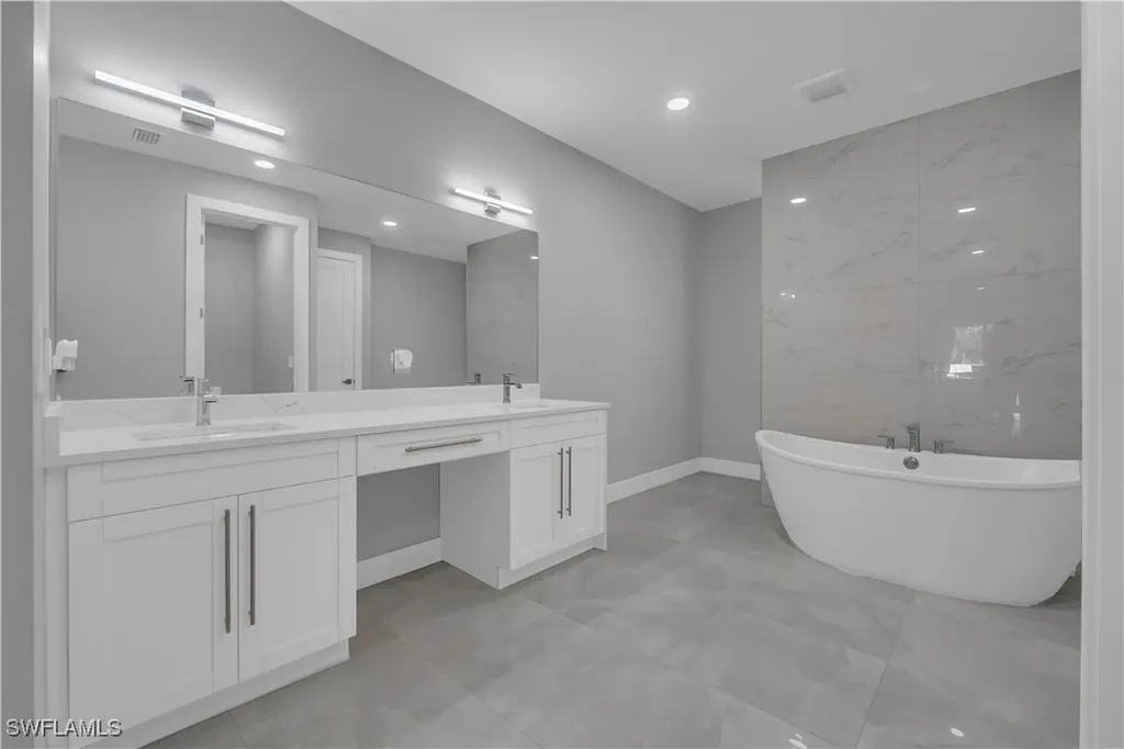 2218 SW 25th Street Cape Coral FL 33914