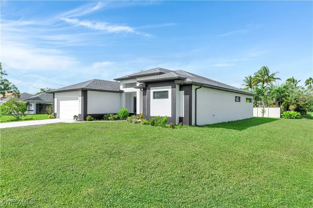 2218 SW 25th Street Cape Coral FL 33914