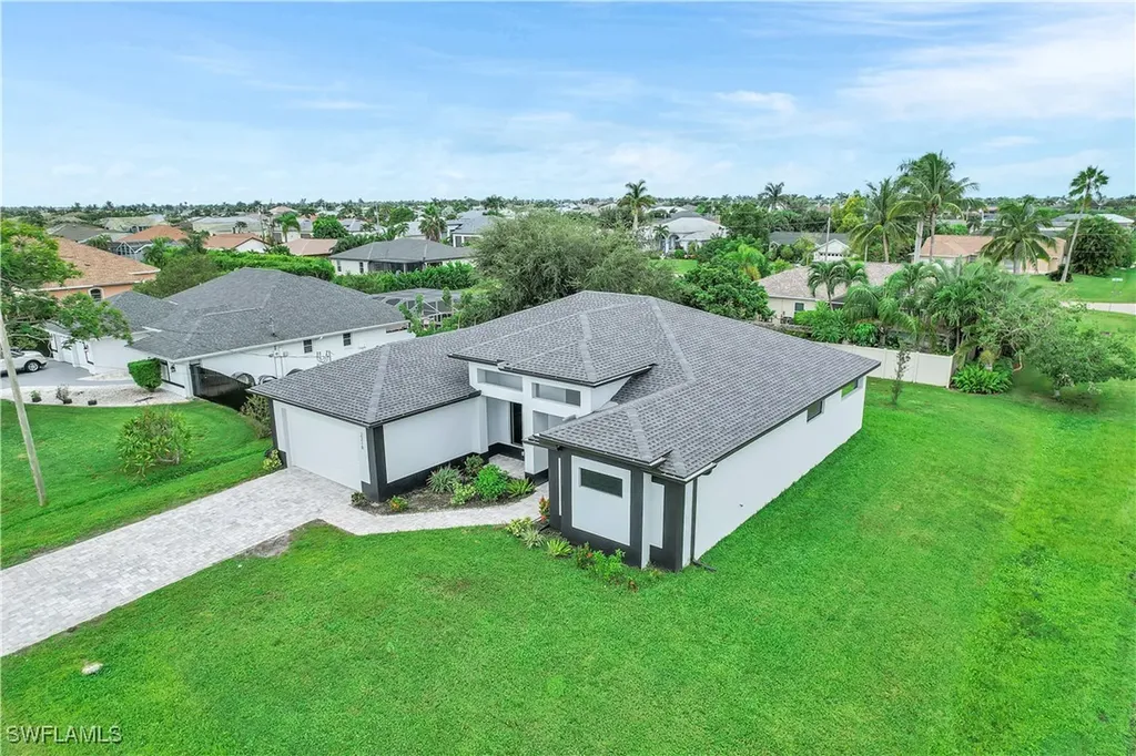 2218 SW 25th Street Cape Coral FL 33914