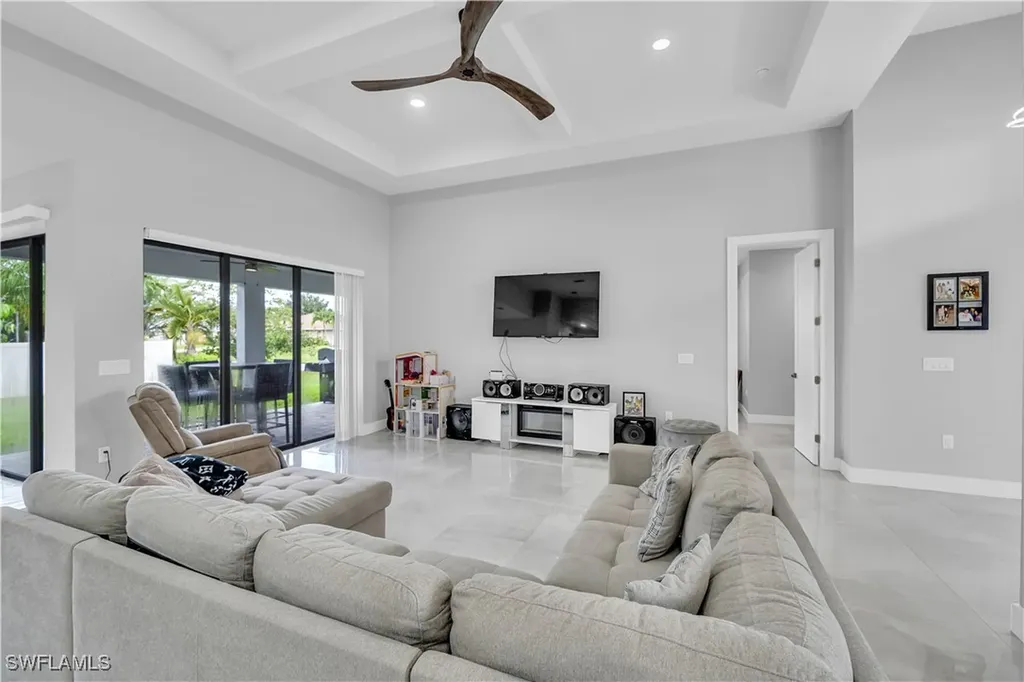 2218 SW 25th Street Cape Coral FL 33914