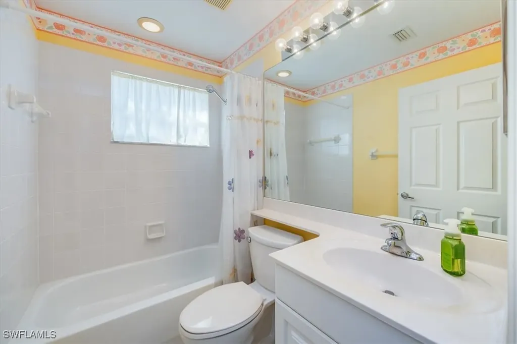 1090 Partridge Circle Naples FL 34104