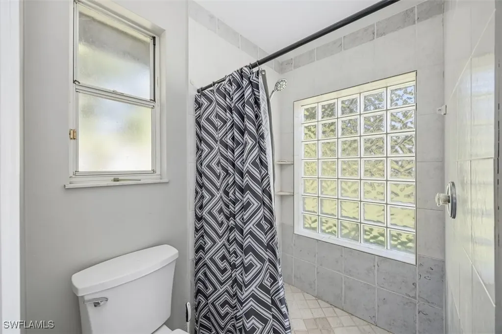 161 18th Avenue NE Naples FL 34120