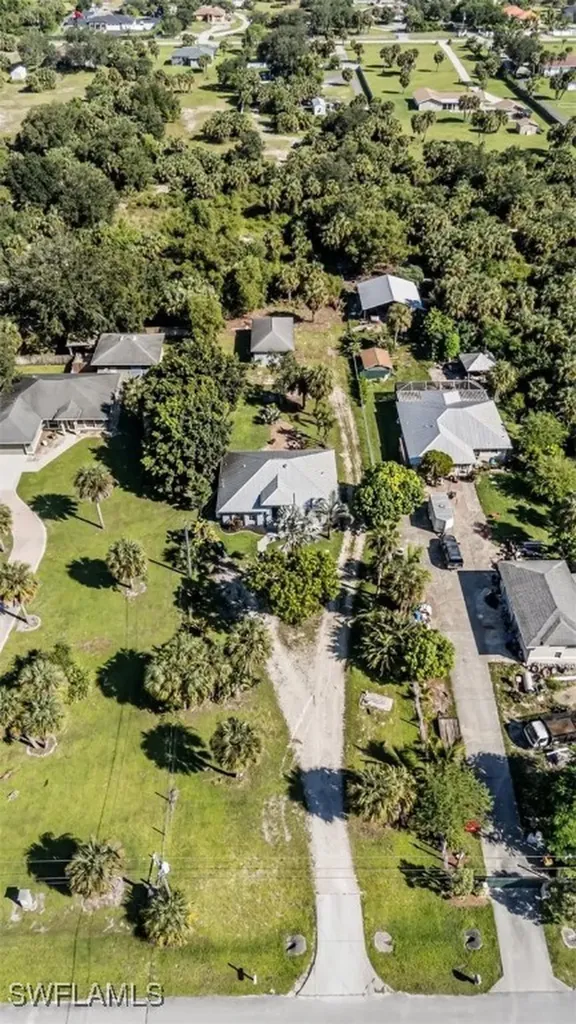 161 18th Avenue NE Naples FL 34120
