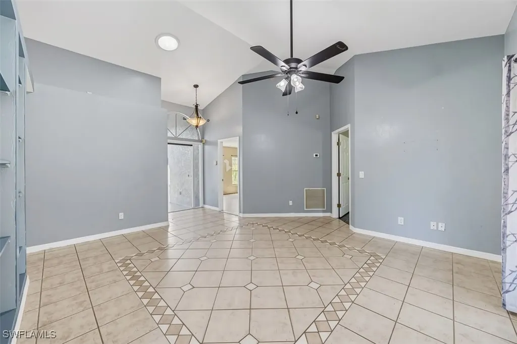 161 18th Avenue NE Naples FL 34120