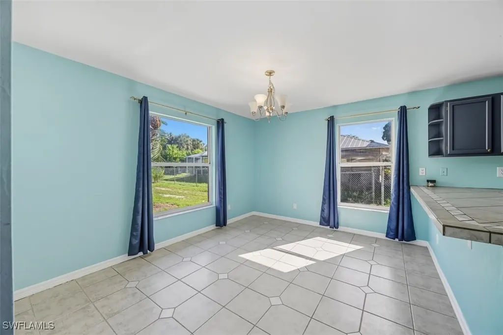 161 18th Avenue NE Naples FL 34120