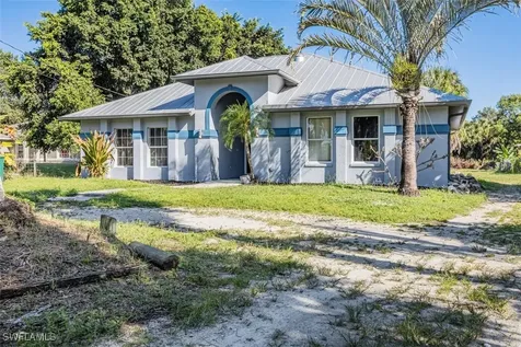 161 18TH Avenue NE Naples FL 34120