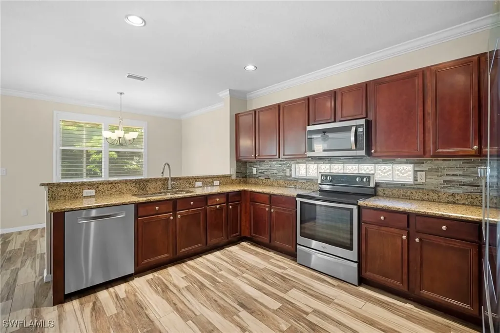 8542 Sumner Avenue Fort Myers FL 33908