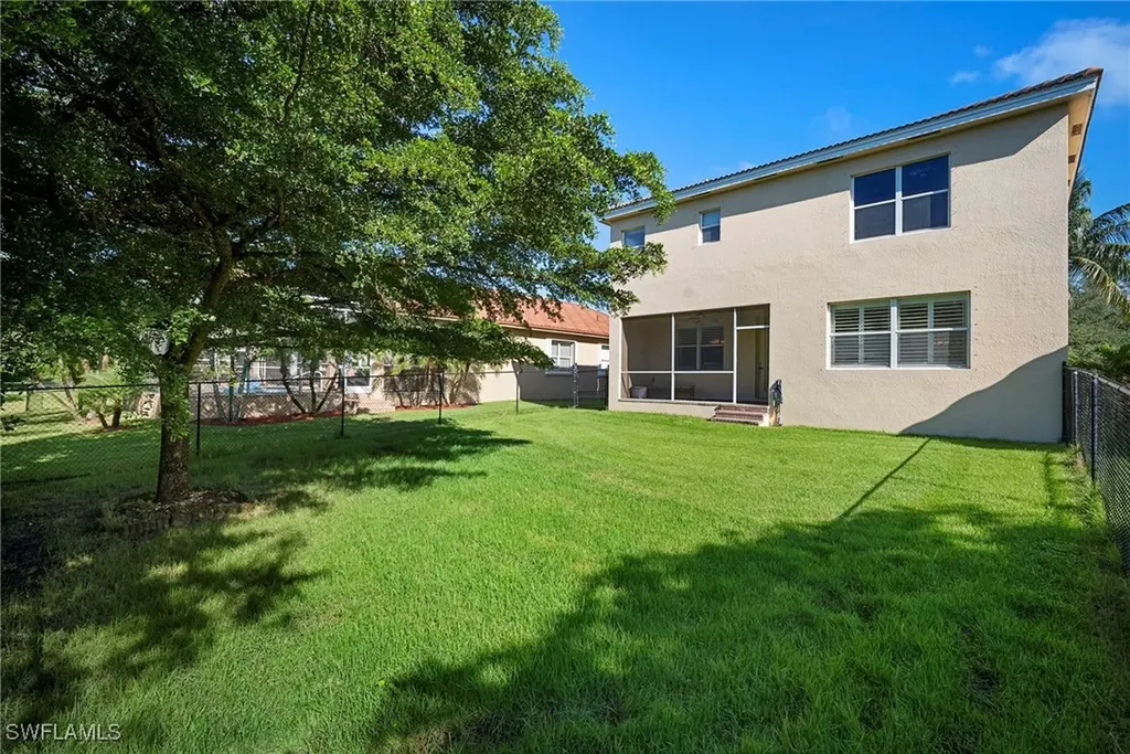8542 Sumner Avenue Fort Myers FL 33908