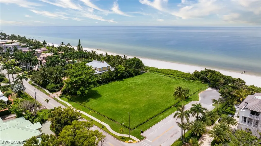 275 Gulf Shore Boulevard N Naples FL 34102