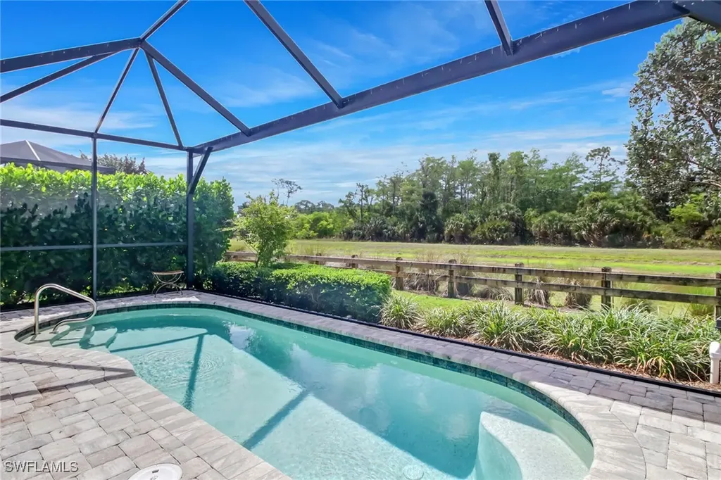 7194 Dominica Drive Naples FL 34113