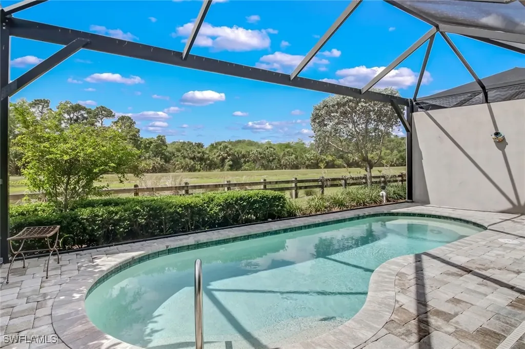 7194 Dominica Drive Naples FL 34113