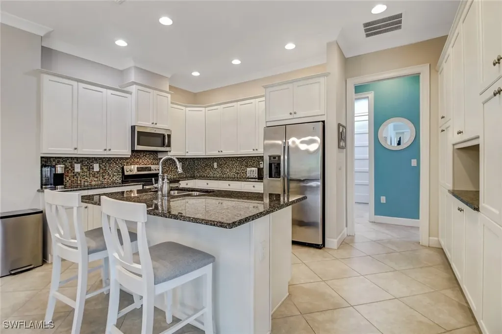 7194 Dominica Drive Naples FL 34113