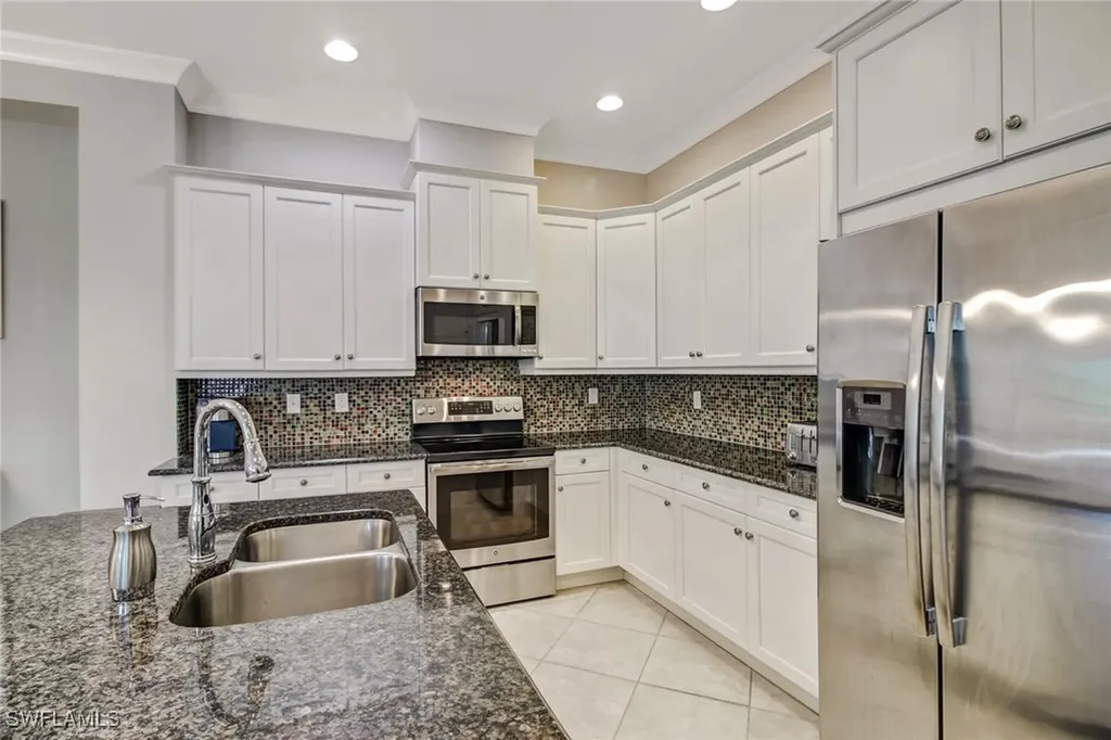 7194 Dominica Drive Naples FL 34113