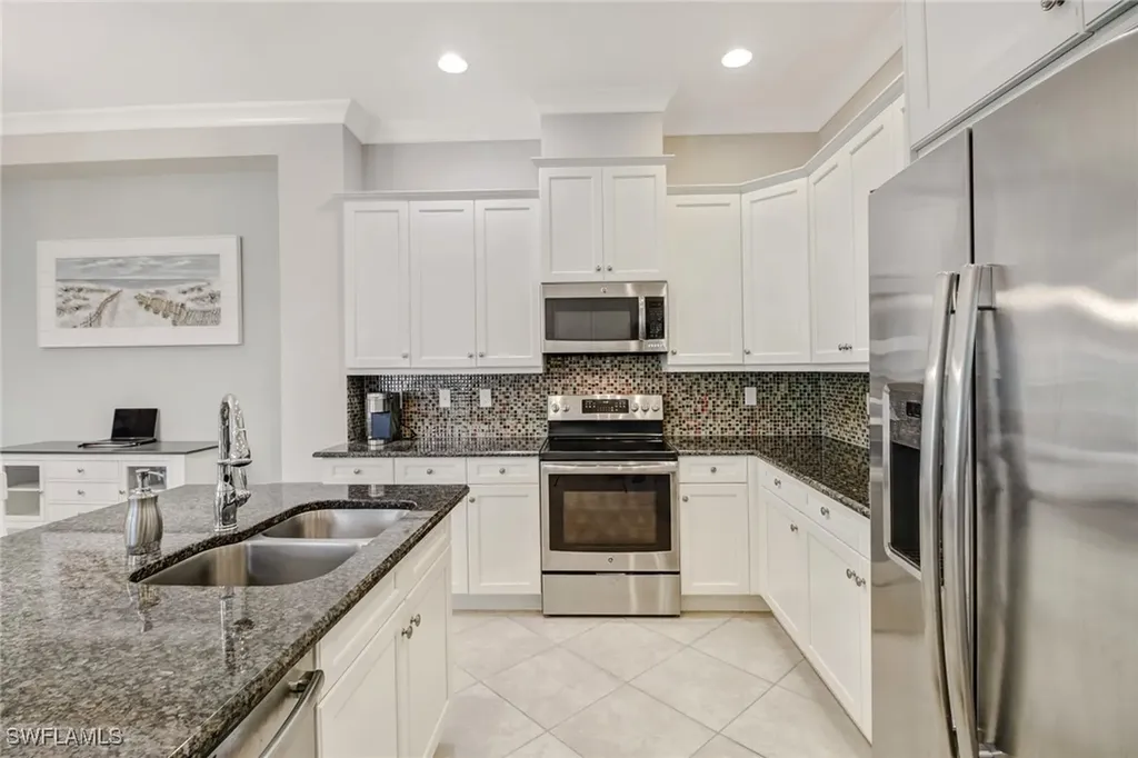 7194 Dominica Drive Naples FL 34113