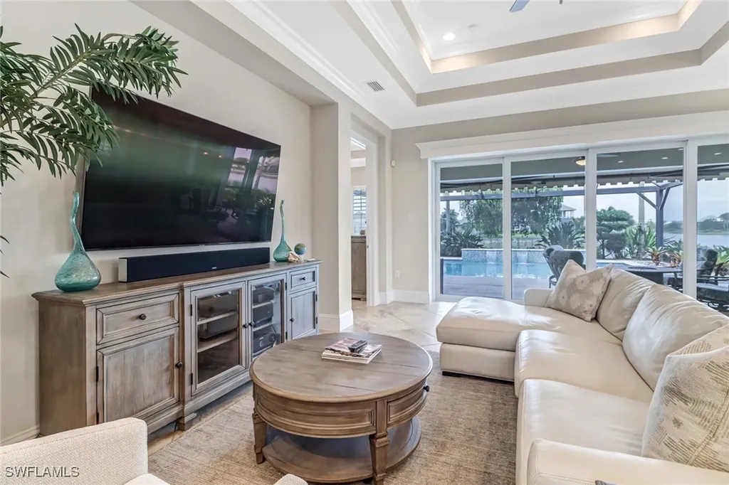 6487 Warwick Avenue Naples FL 34113