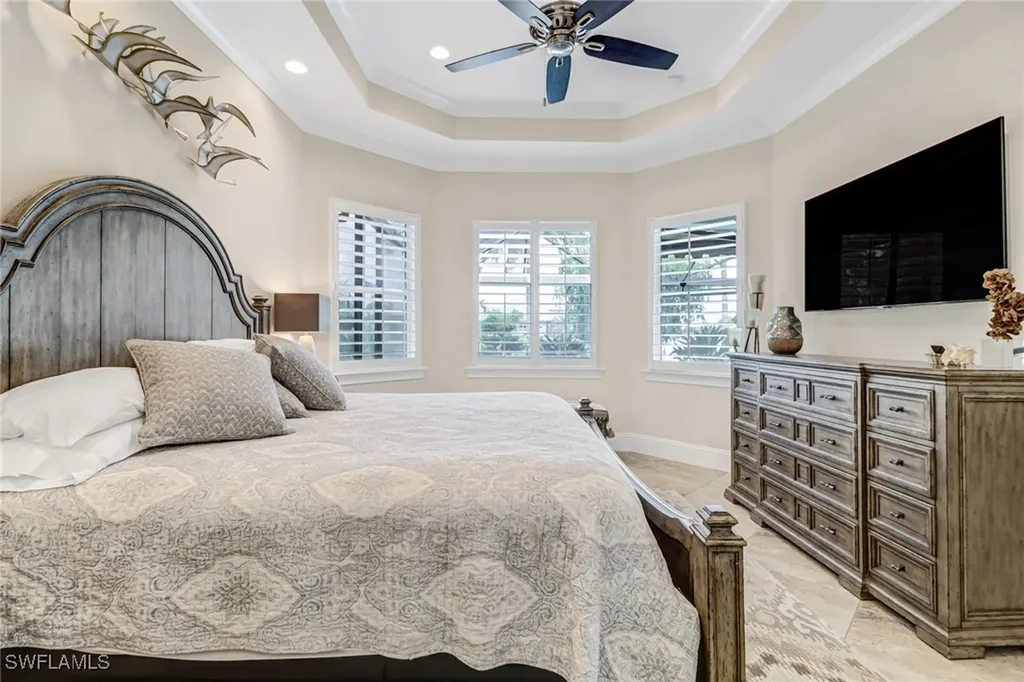 6487 Warwick Avenue Naples FL 34113