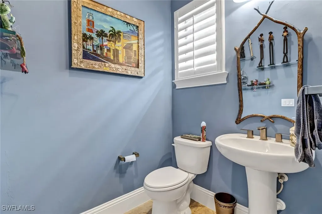 6487 Warwick Avenue Naples FL 34113