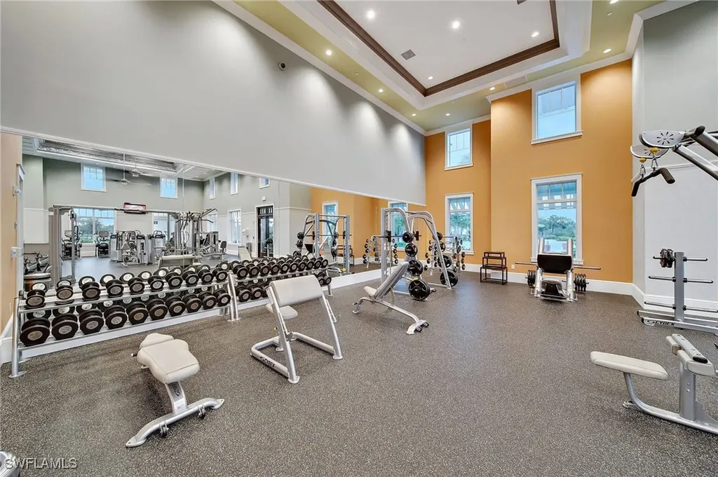 6487 Warwick Avenue Naples FL 34113