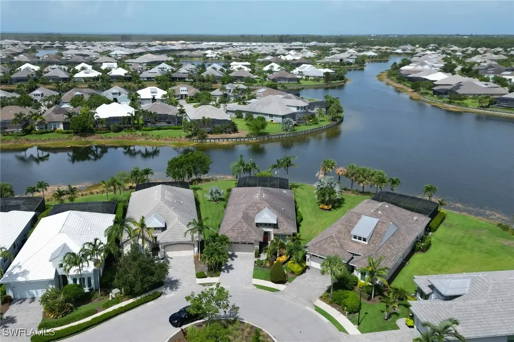 6487 Warwick Avenue Naples FL 34113