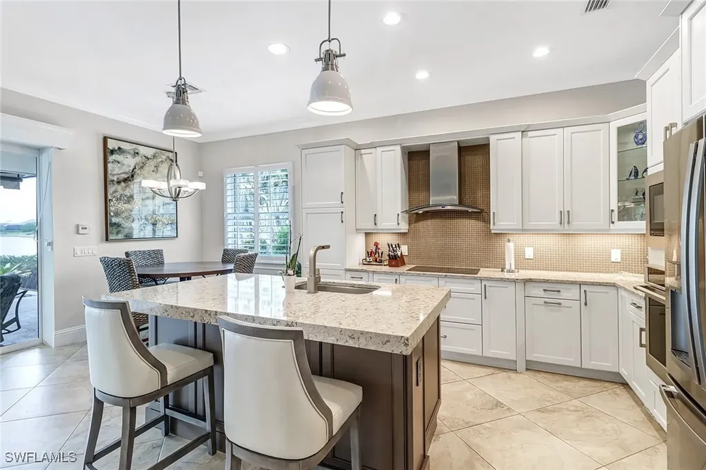 6487 Warwick Avenue Naples FL 34113