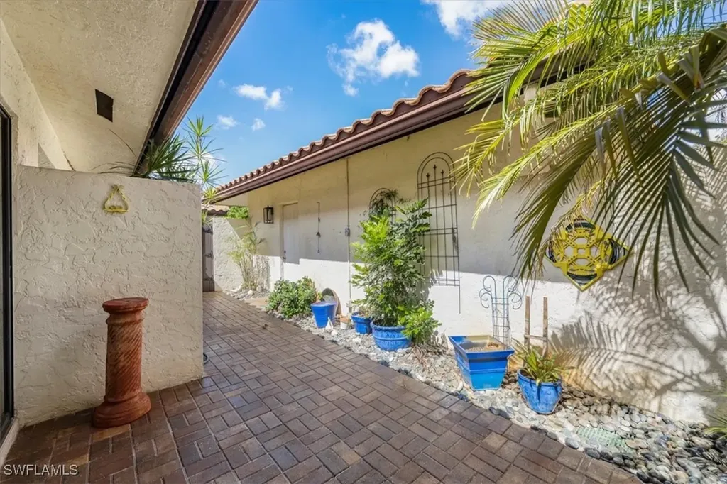 2102 Buckingham Lane Naples FL 34112