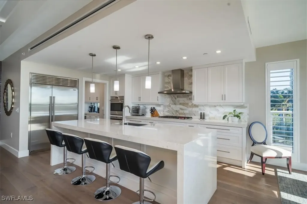 Naples FL, 13915 Old Coast Road, Unit 301