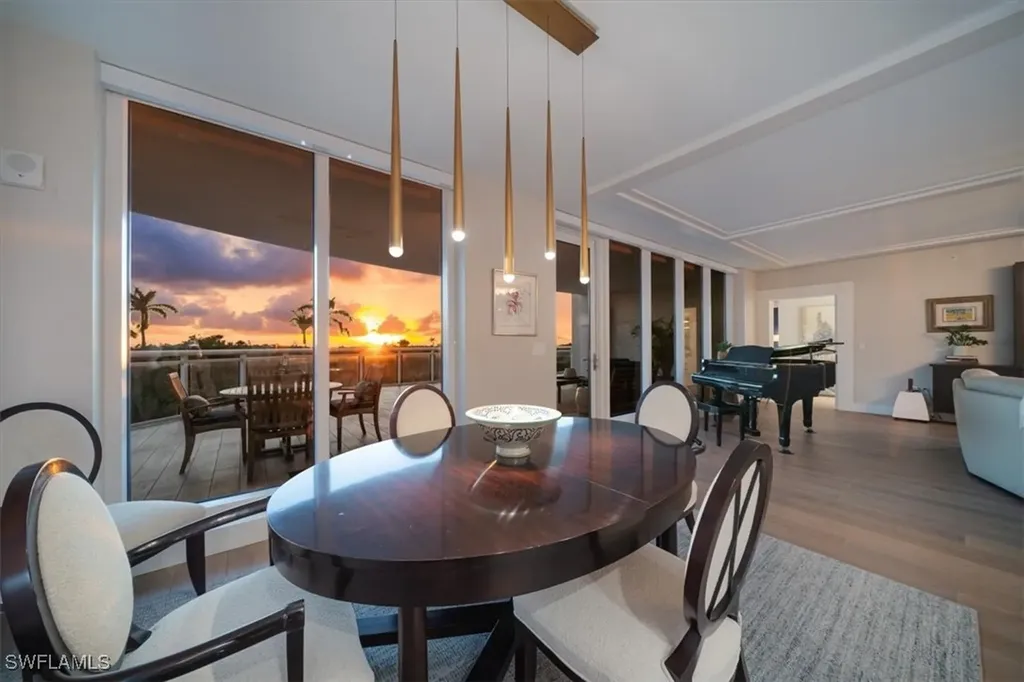 13915 Old Coast Road Naples FL 34110