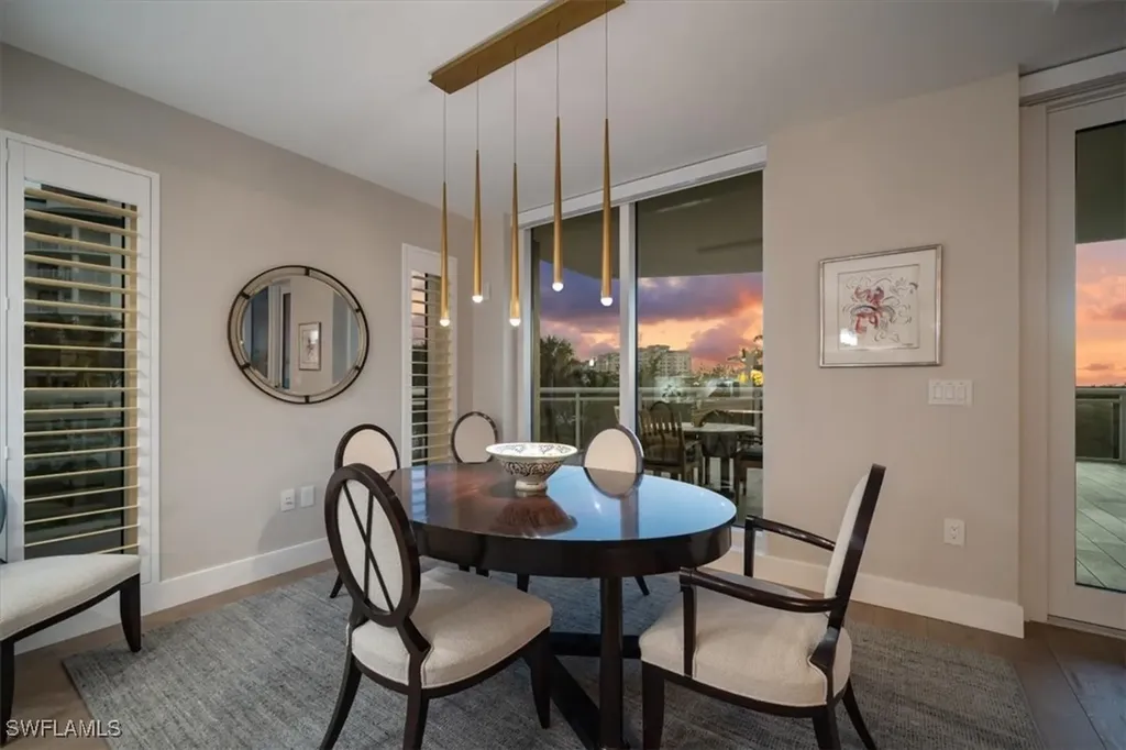 13915 Old Coast Road Naples FL 34110