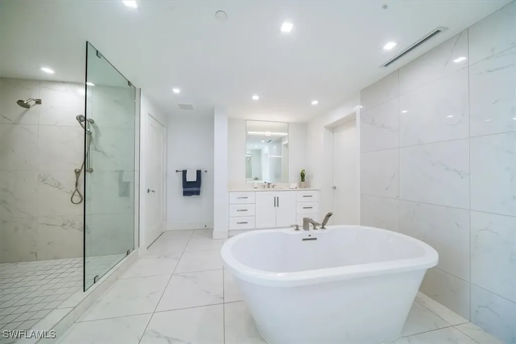 13915 Old Coast Road Naples FL 34110