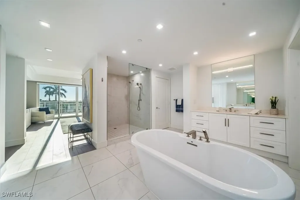 13915 Old Coast Road Naples FL 34110