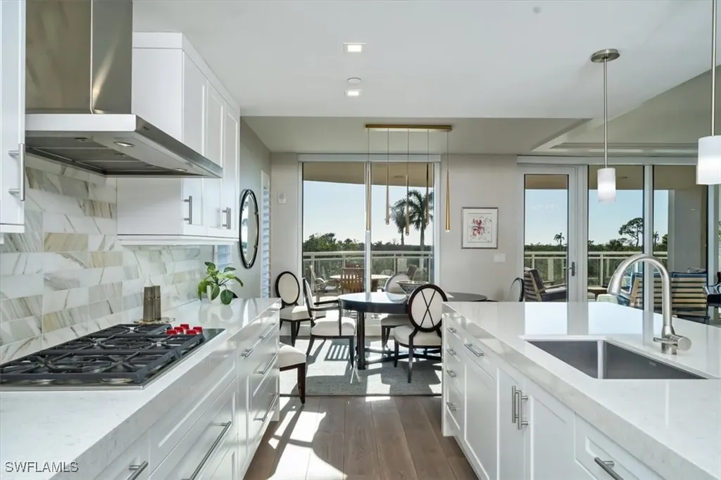 13915 Old Coast Road Naples FL 34110