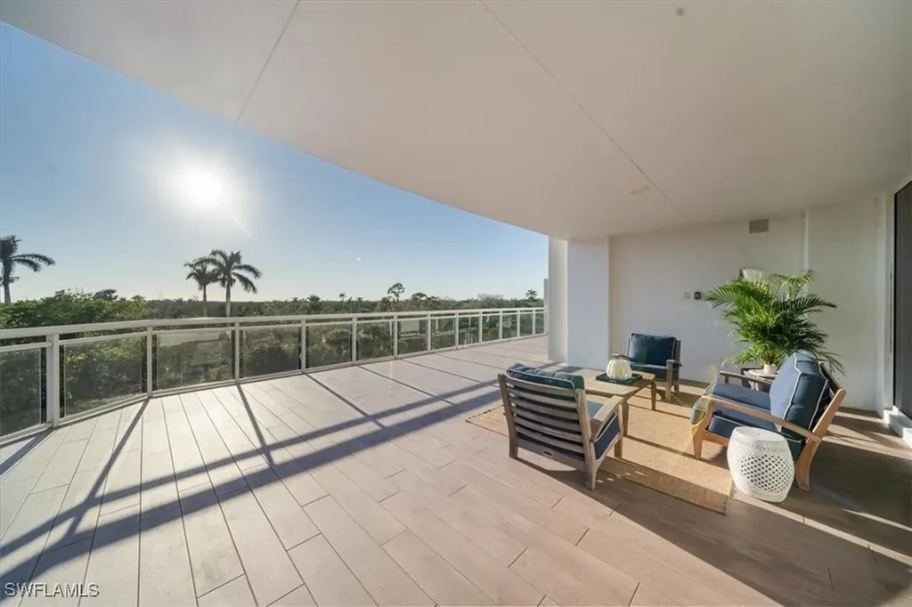 13915 Old Coast Road Naples FL 34110