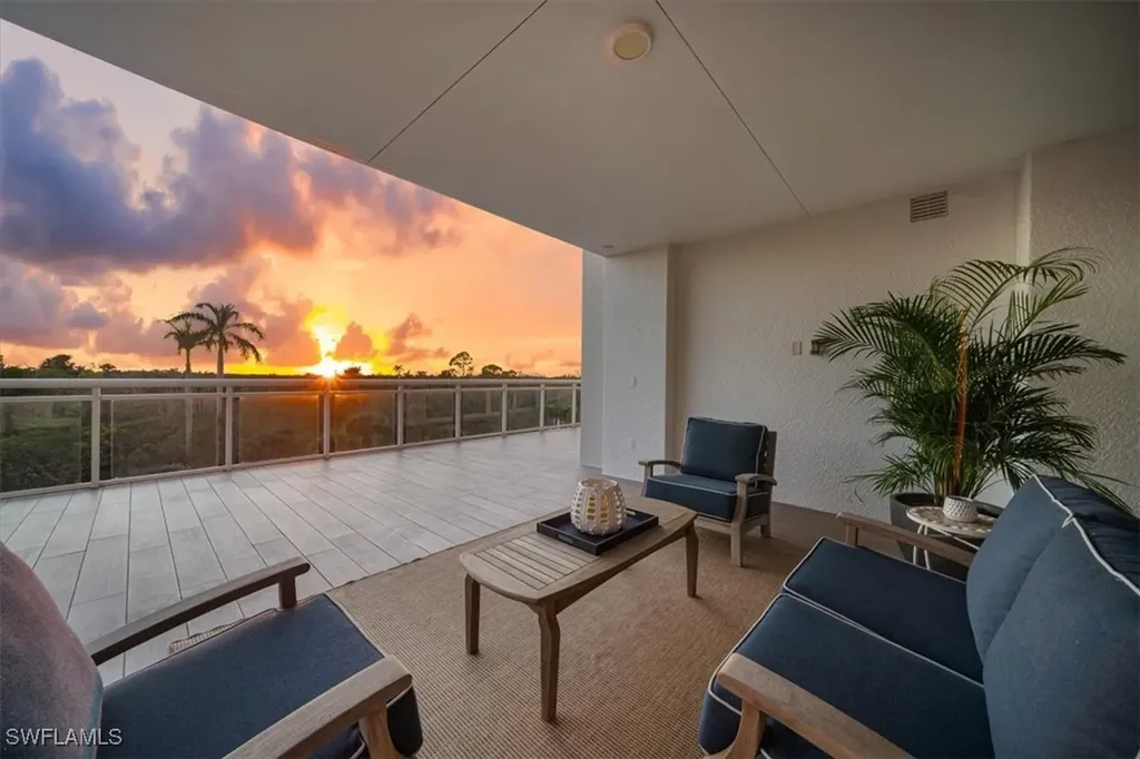 13915 Old Coast Road Naples FL 34110